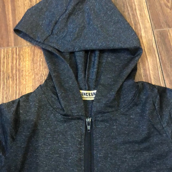 6M hooded baby outfit - Picture 2 of 2